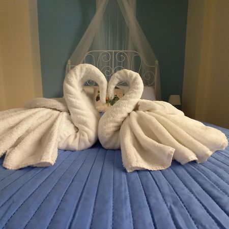Happy Twins Apartment Heraklion  ภายนอก รูปภาพ